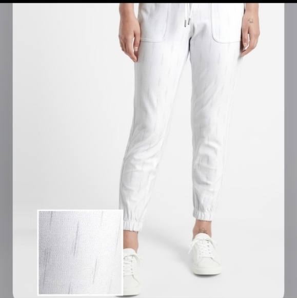 ATHLETA Farallin Printed Joggers White with soft gray print. Athleisure Sz 0 w26 - Picture 5 of 12